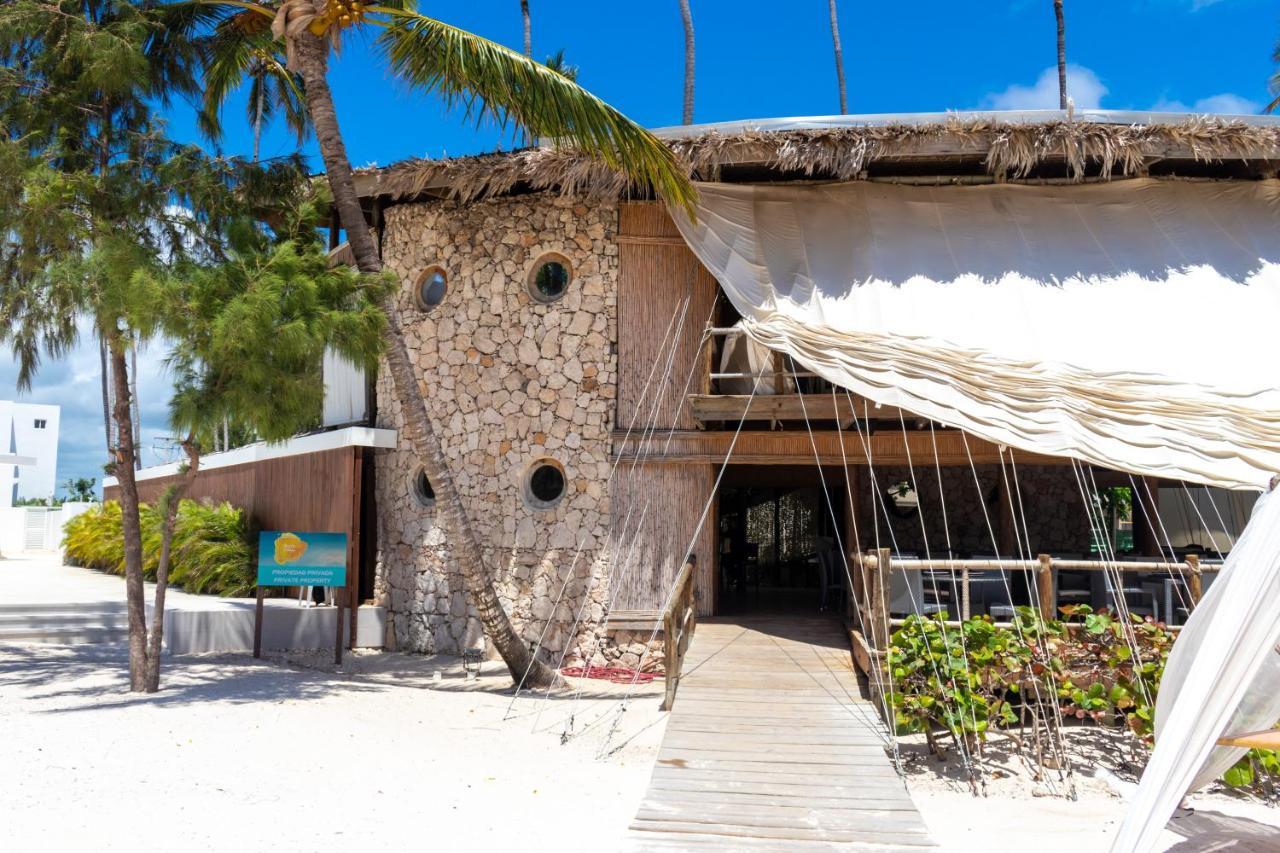 Family Getaway Apartment - Right On The Beach Пунта Кана Екстериор снимка